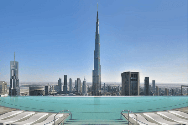 Luxe hotel met infinity pool in Dubai: Address Sky View / Salted Senses