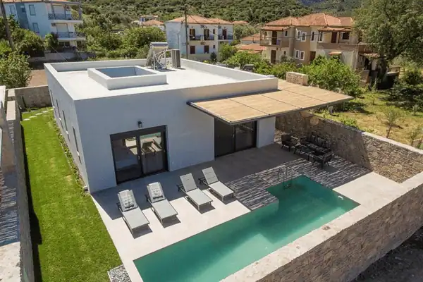 Luxe villa's met privézwembad op Lesbos: Bluebell Villas / Salted Senses