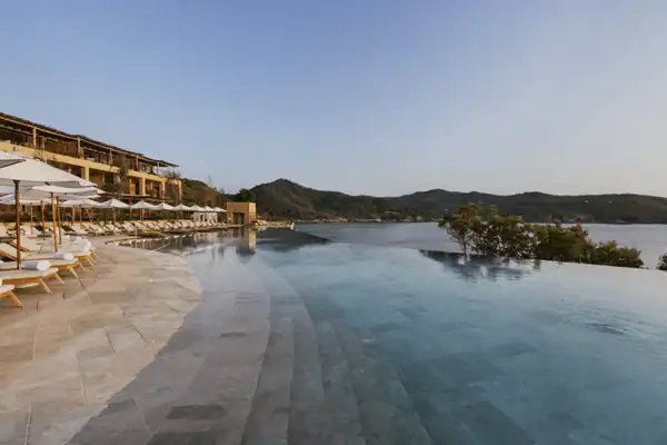 Luxe hotel in Spanje: Six Senses Ibiza / Salted Senses