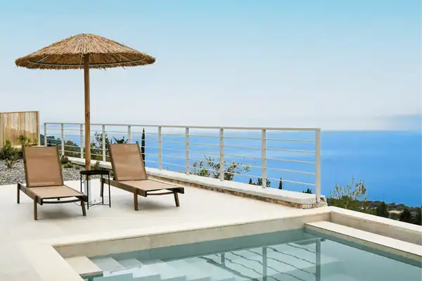 Guardi il Mare Lefkas villa met privézwembad / Salted Senses